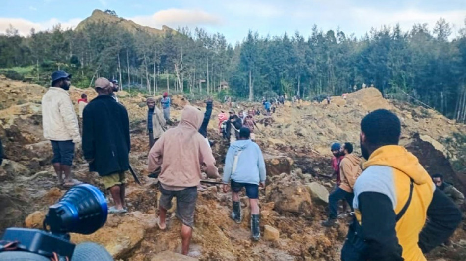 Deslizamento de terra afeta vilarejos em Papua-Nova Guin&eacute; e autoridades temem v&aacute;rias mortes