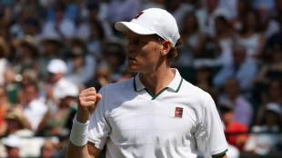 Ruthless Sinner powers into Wimbledon last 16