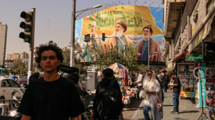 L'Iran dénonce le retour des sanctions de l'ONU, le rial à son plus bas historique