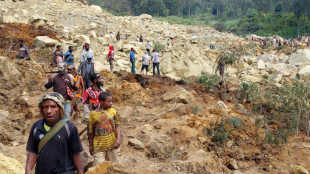 Equipes de emerg&ecirc;ncia iniciam entrega de ajuda &agrave; regi&atilde;o devastada de Papua-Nova Guin&eacute;
