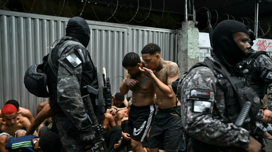 Escenas de guerra en Rio de Janeiro: 64 muertos en la operación policial más letal