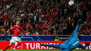 Benfica beat Juventus to reach Champions League last 16