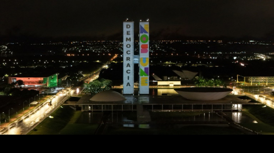 Emeutes de Brasilia: un an apr&egrave;s, Lula refuse tout "pardon"