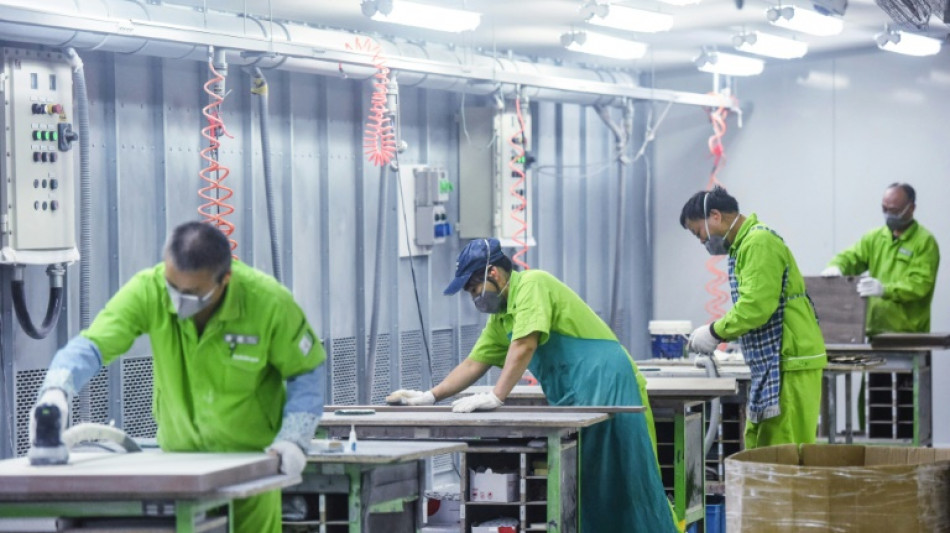 Rebond de la croissance en Chine, mais plongeon des Bourses apr&egrave;s la reconduction de Xi
