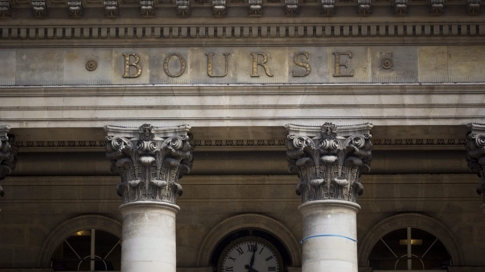 La borsa Parigi scivola dopo dimissioni di Lecornu, -1,75%