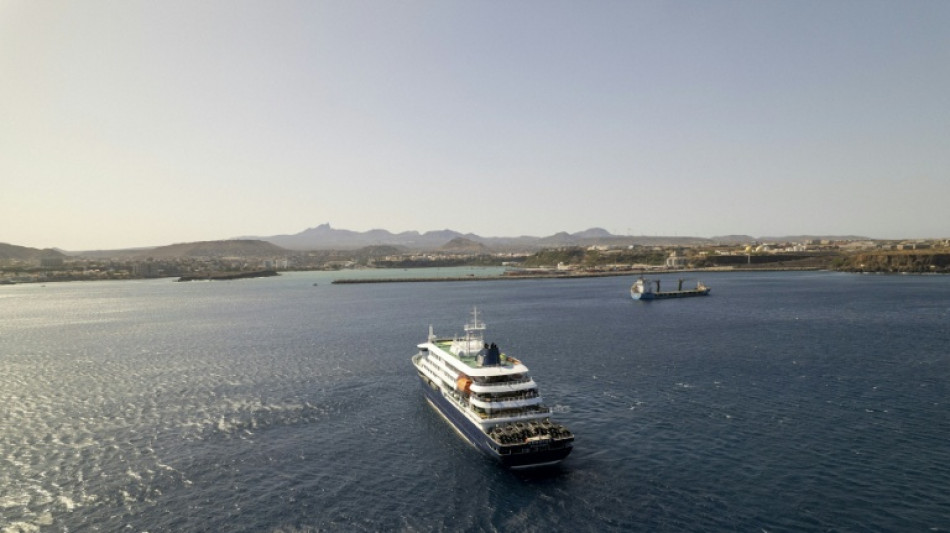 Trois morts li&eacute;s &agrave; un possible foyer de hantavirus sur un bateau de croisi&egrave;re dans l'Atlantique