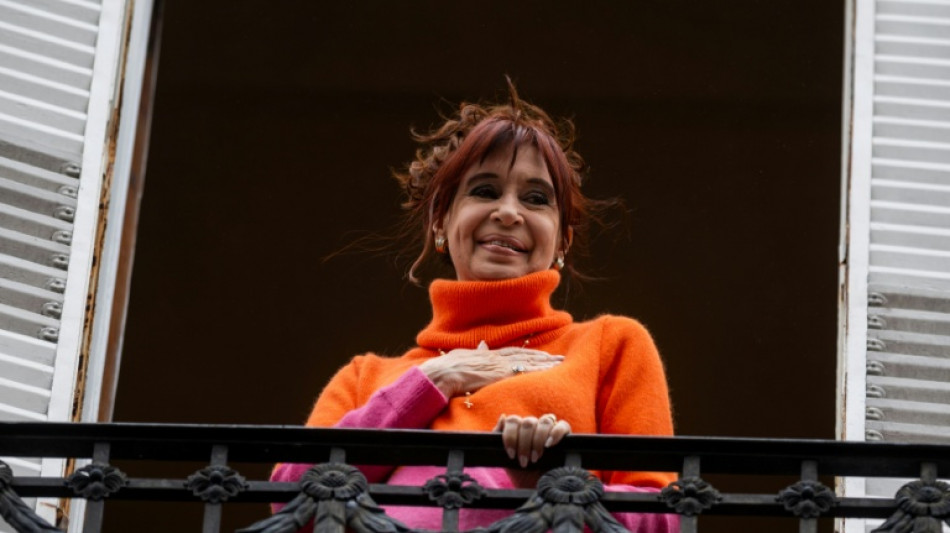 Ex-presidente argentina Kirchner se recupera bem ap&oacute;s interna&ccedil;&atilde;o por apendicite