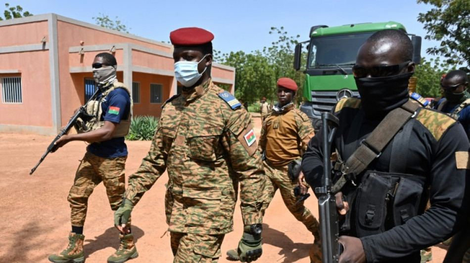 Capit&aacute;n golpista Traor&eacute; es nombrado presidente de transici&oacute;n de Burkina hasta 2024