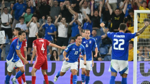 Spalleti se despede da Itália com vitória; Croácia goleia e De Bruyne salva Bélgica