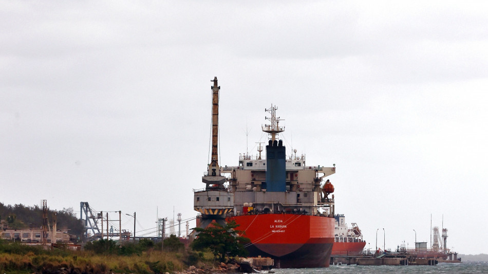 Prezzo petrolio in aumento, Wti scambiato a 61,48 dollari