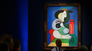 A New York, le Picasso "Femme &agrave; la montre" vendu aux ench&egrave;res 139 millions de dollars
