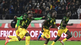 Mali vence Tun&iacute;sia nos p&ecirc;naltis e vai enfrentar Senegal nas quartas da Copa Africana