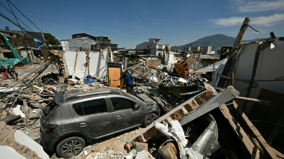 Colombians dig through rubble as quake death toll surpasses 240