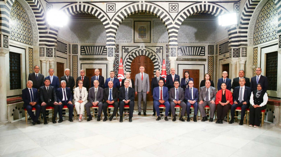 Tunisia: gi&agrave; al lavoro la nuova squadra di governo