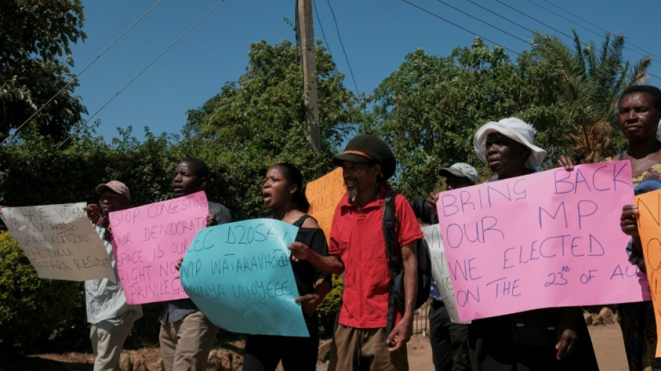 Zimbabwe opposition condemn one-sided by-elections