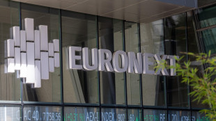 Borsa: Milano incerta con l'Europa e Wall Street dopo il Pil Usa, non si arresta l'oro