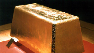 Prezzo dell'oro in aumento, Spot scambiato a 4.952 dollari