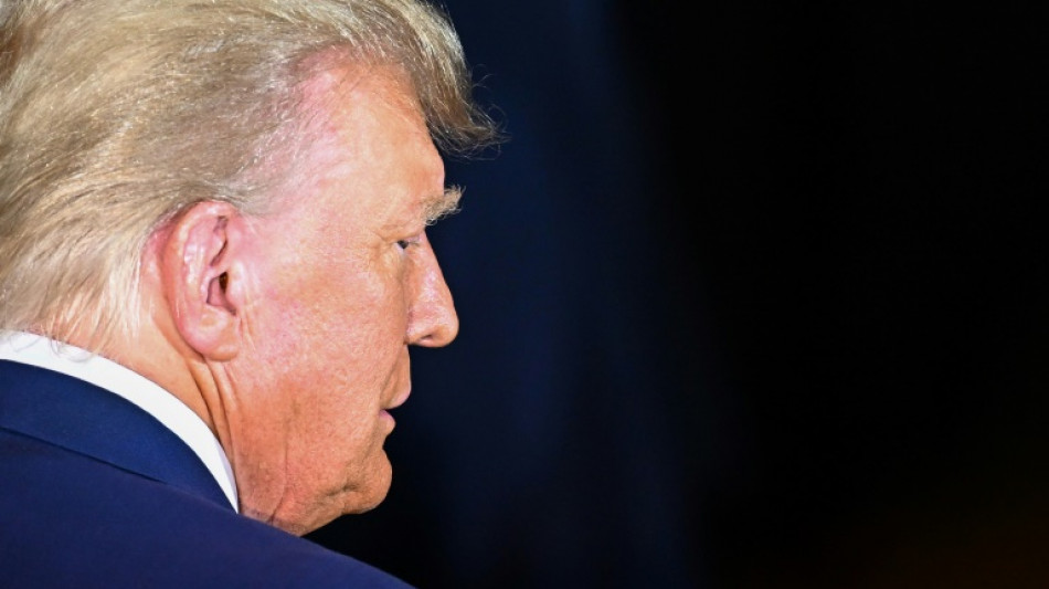 Trump menac&eacute; d'un proc&egrave;s, la pr&eacute;sidentielle am&eacute;ricaine s'enfonce dans l'inconnu