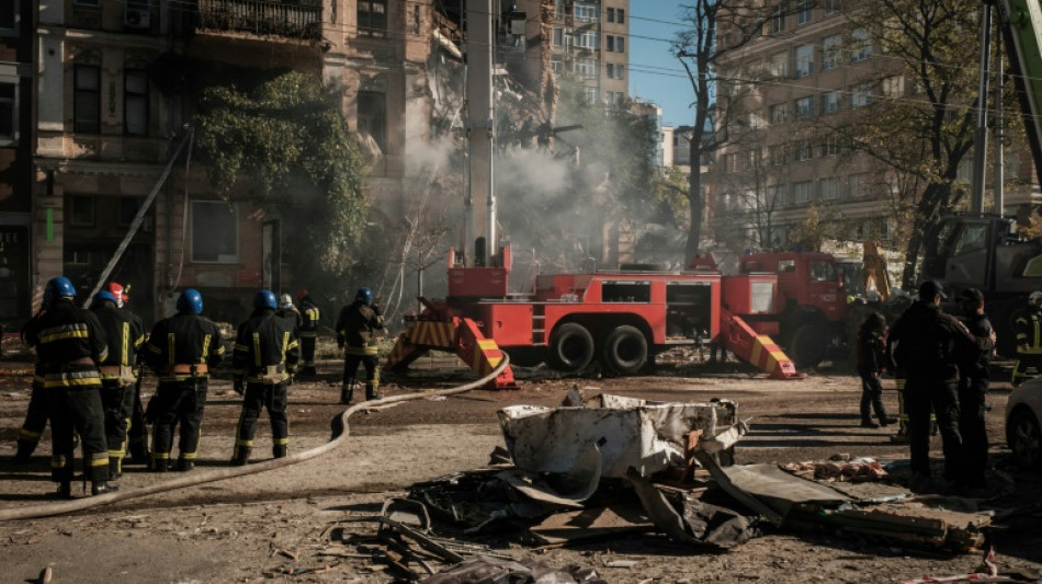 Gritos y p&aacute;nico en Kiev, atacada por drones "suicidas"
