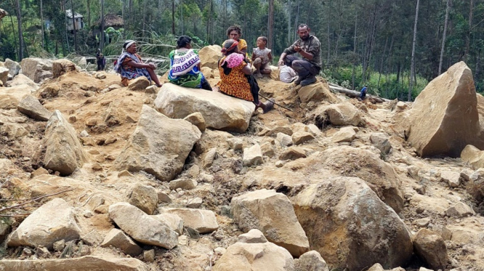 Papua-Nova Guin&eacute; afirma que mais de 2.000 pessoas foram sepultadas em deslizamento de terra
