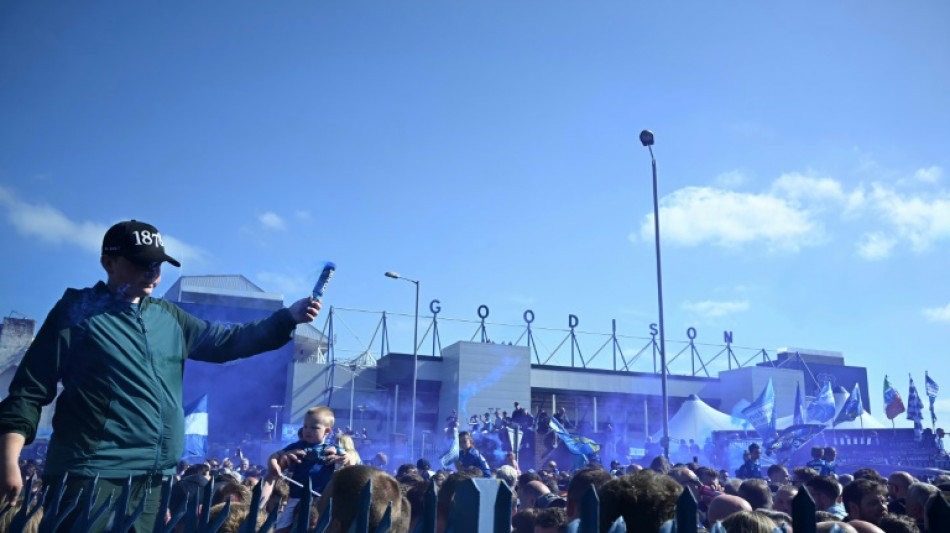 Foot: une victoire ensoleillée et émouvante pour la "der" d'Everton à Goodison Park