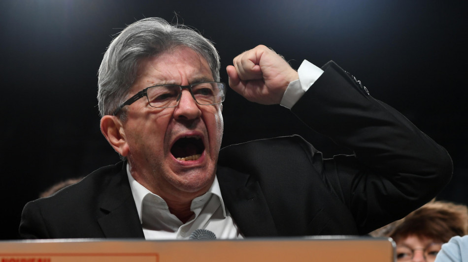 Partito M&eacute;lenchon conferma mozione destituzione Macron