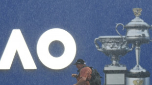 Heftiges Gewitter: Au&szlig;en-Matches in Melbourne unterbrochen