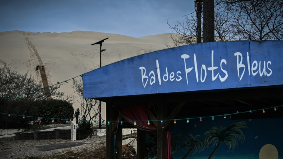 Au pied de la dune du Pilat, le camping des Flots Bleus rena&icirc;t de ses cendres