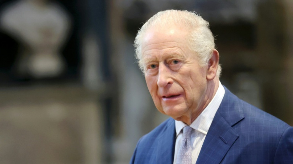 Charles III anuncia que tratamento contra o câncer será reduzido em 2026