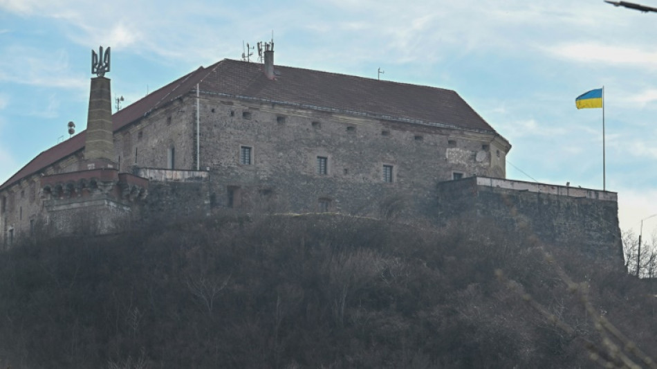 Ucrania dice que Hungr&iacute;a proh&iacute;be el acceso a prisioneros de guerra entregados por Rusia