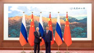 Xi e Putin ratificam rela&ccedil;&atilde;o 'inabal&aacute;vel' que resiste a turbul&ecirc;ncias mundiais