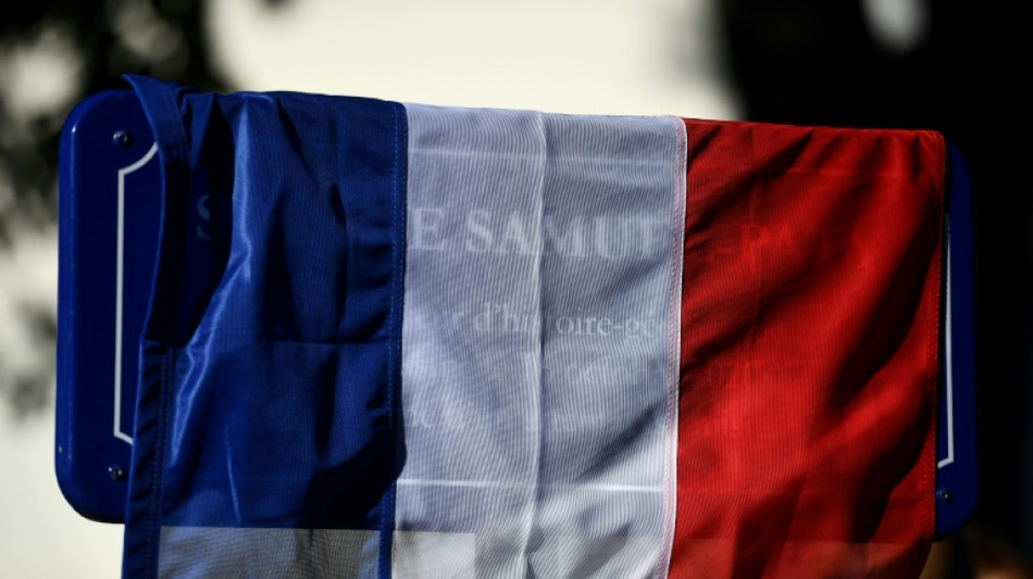 Attaque &agrave; Arras: journ&eacute;e d'hommages, minute de silence