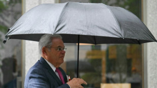 Senador americano Bob Men&eacute;ndez colocou seu poder '&agrave; venda', acusa Promotoria