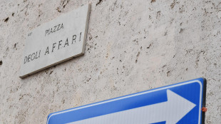 Borsa: Milano tiene con Iveco e Prysmian, tonfo Amplifon