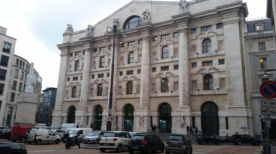 Borsa: Milano chiude in rialzo dello 0,82%