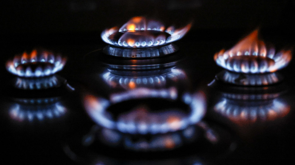 Gas: future risalgono a 77,3 euro