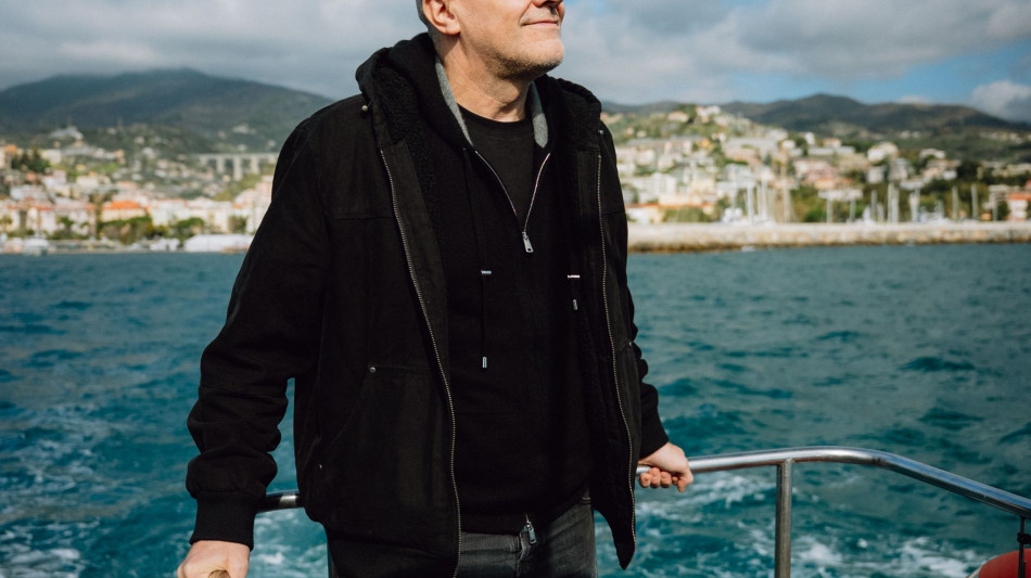 Max Pezzali, il folle Party Boat di Sanremo, poi il tour e la residency a Milano