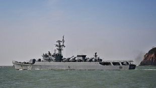 Rescatistas tailandeses esperan encontrar n&aacute;ufragos en segundo d&iacute;a de b&uacute;squeda