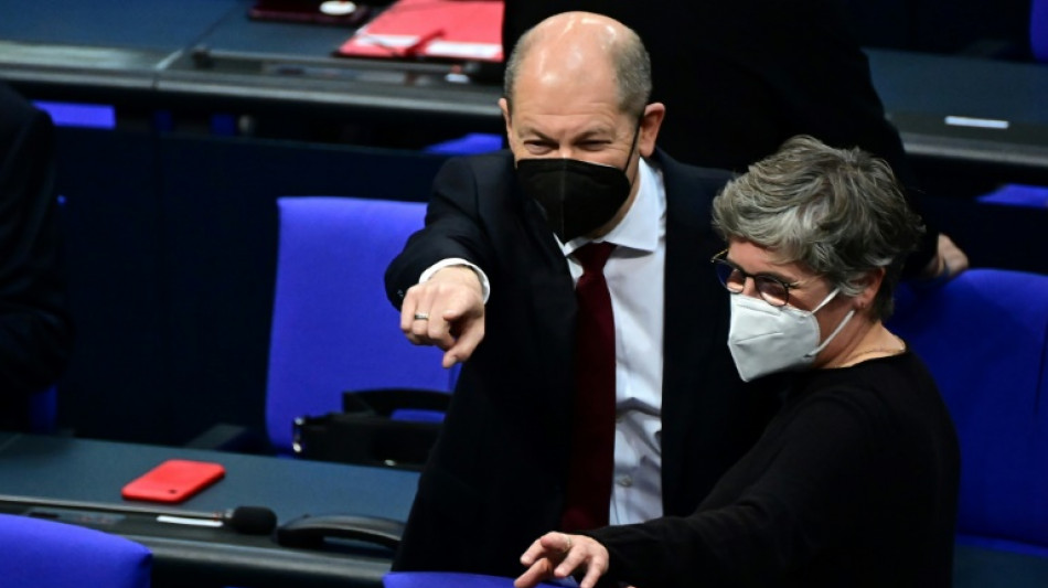 Gr&uuml;nen-Spitze empfiehlt z&auml;hneknirschend Zustimmung zu Scholz' Atomkurs