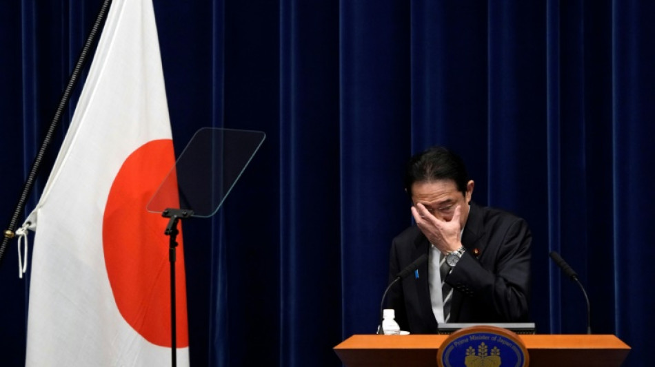 Renuncian cuatro ministros japoneses por un esc&aacute;ndalo de sobornos