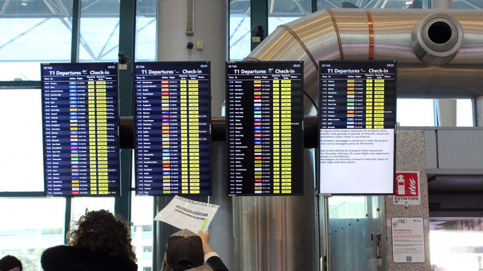 I voli per Pasqua gi&agrave; sopra i 400 euro, treni cari