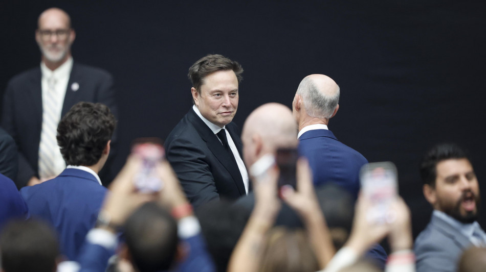 Tesla in calo a Wall Street dopo la trimestrale, perde il 5,4%