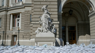 Behörden: Sachschäden bei russischem  Luftangriff auf ukrainische Hafenstadt Odessa 