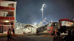 Queda de pr&eacute;dio em constru&ccedil;&atilde;o deixa 6 mortos e dezenas de oper&aacute;rios presos na &Aacute;frica do Sul