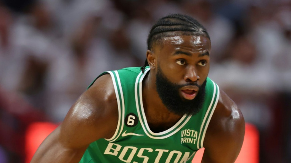 NBA: Jaylen Brown prolong&eacute; par les Celtics avec un contrat record (m&eacute;dias)