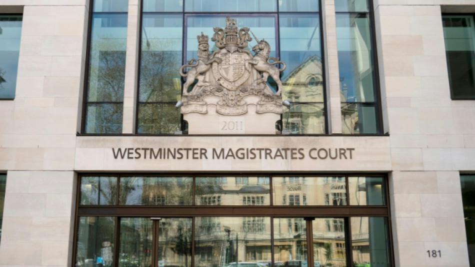 L'un des "Beatles" pr&eacute;sum&eacute;s de l'EI pr&eacute;sent&eacute; &agrave; la justice britannique