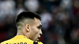 Napoli a um passo do 'Scudetto'; Inter precisa vencer e torcer por trope&ccedil;o