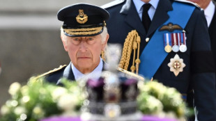Carlos III viaja a Gales antes de velar el f&eacute;retro de Isabel II