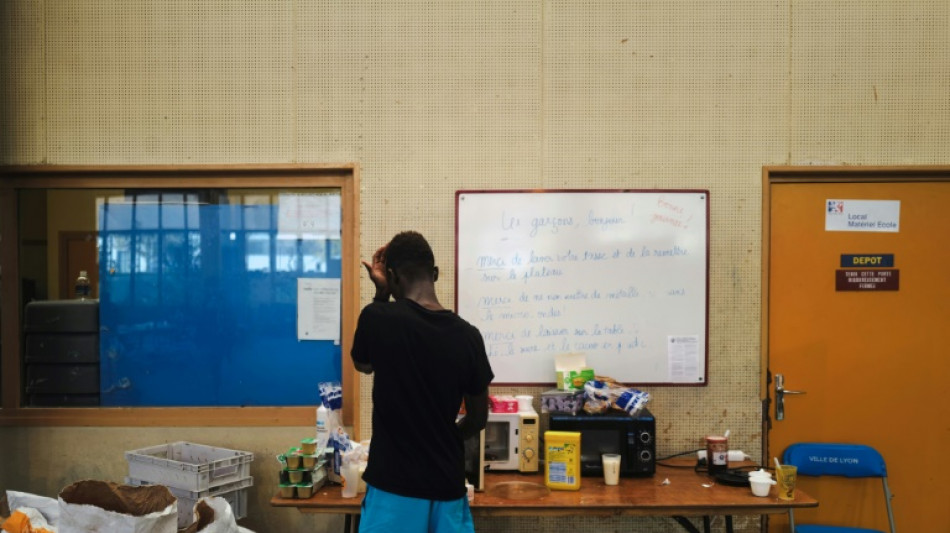 La pr&eacute;carit&eacute; des jeunes migrants de Lyon en qu&ecirc;te d'un s&eacute;same de minorit&eacute;