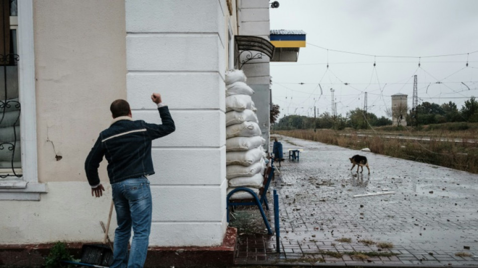 Apr&egrave;s la retraite russe en Ukraine, des victimes de tortures racontent l'enfer